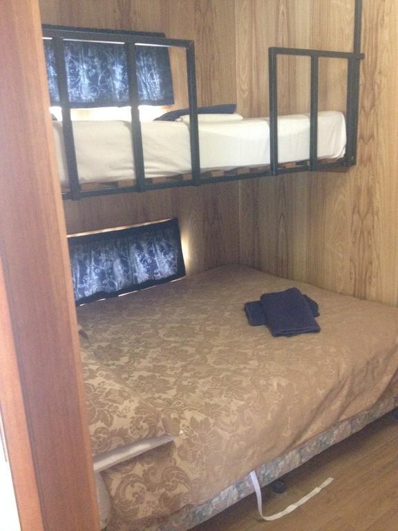 Hillcrest Tourist Park Hotel St Helens Kamer foto